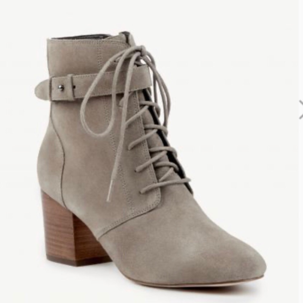 🖤SOLE SOCIETY Glenda Lace-up Bootie - Size 7M
